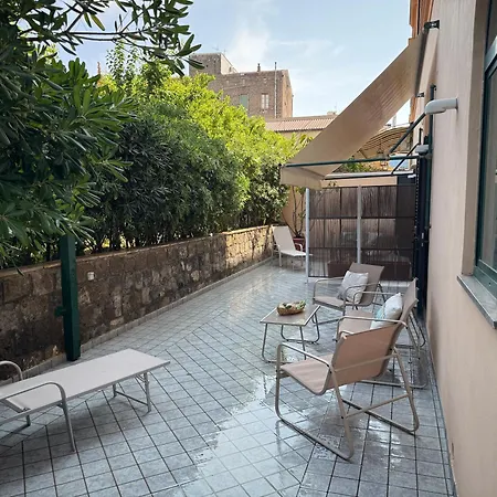 ゲストハウス Maison Vittoria 3*
