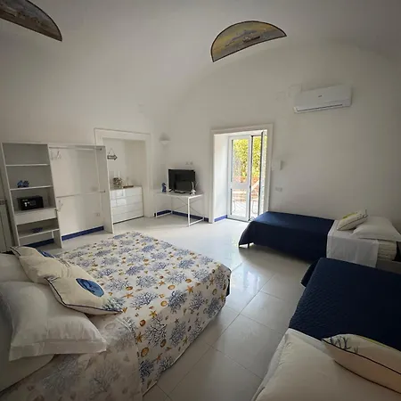 Maison Vittoria ゲストハウス 3*